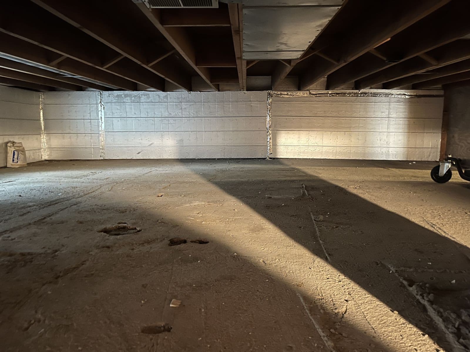 Four Leaf Comfort Solutions completed crawlspace insulation project