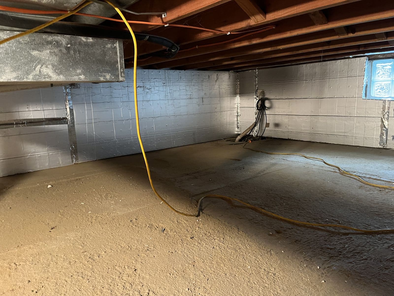 Four Leaf Comfort Solutions crawlspace insulation project